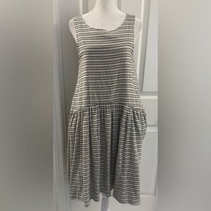 NWT BY TOGETHER Women Pockets Sleeveless Midi Dress Gray stripes SZ Small